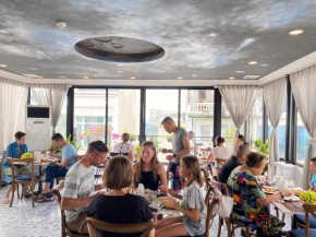 San Boutique Hotel & Travel